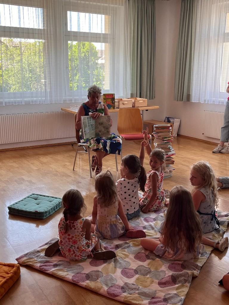 100+3 Jahre